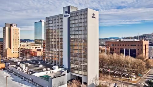 External picture of the Hilton Knoxville