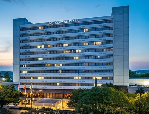 External picture of the Crowne Plaza Knoxville Downtown